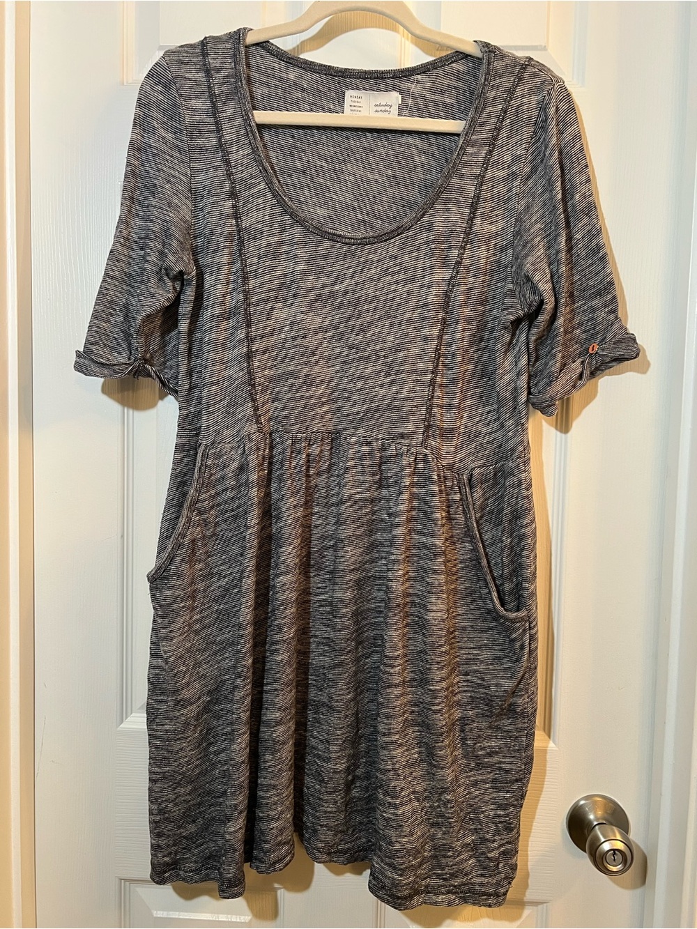 🦋 Saturday Sunday Heather Gray Scoop-Neck Midi Dress with Pockets size medium